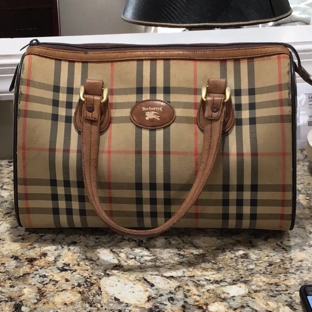 Burberry’s Vintage Check Boston Bag Burberrys with COA